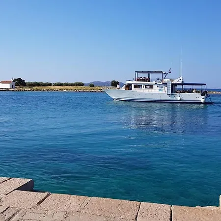 Janice Apartments, Pakoštane